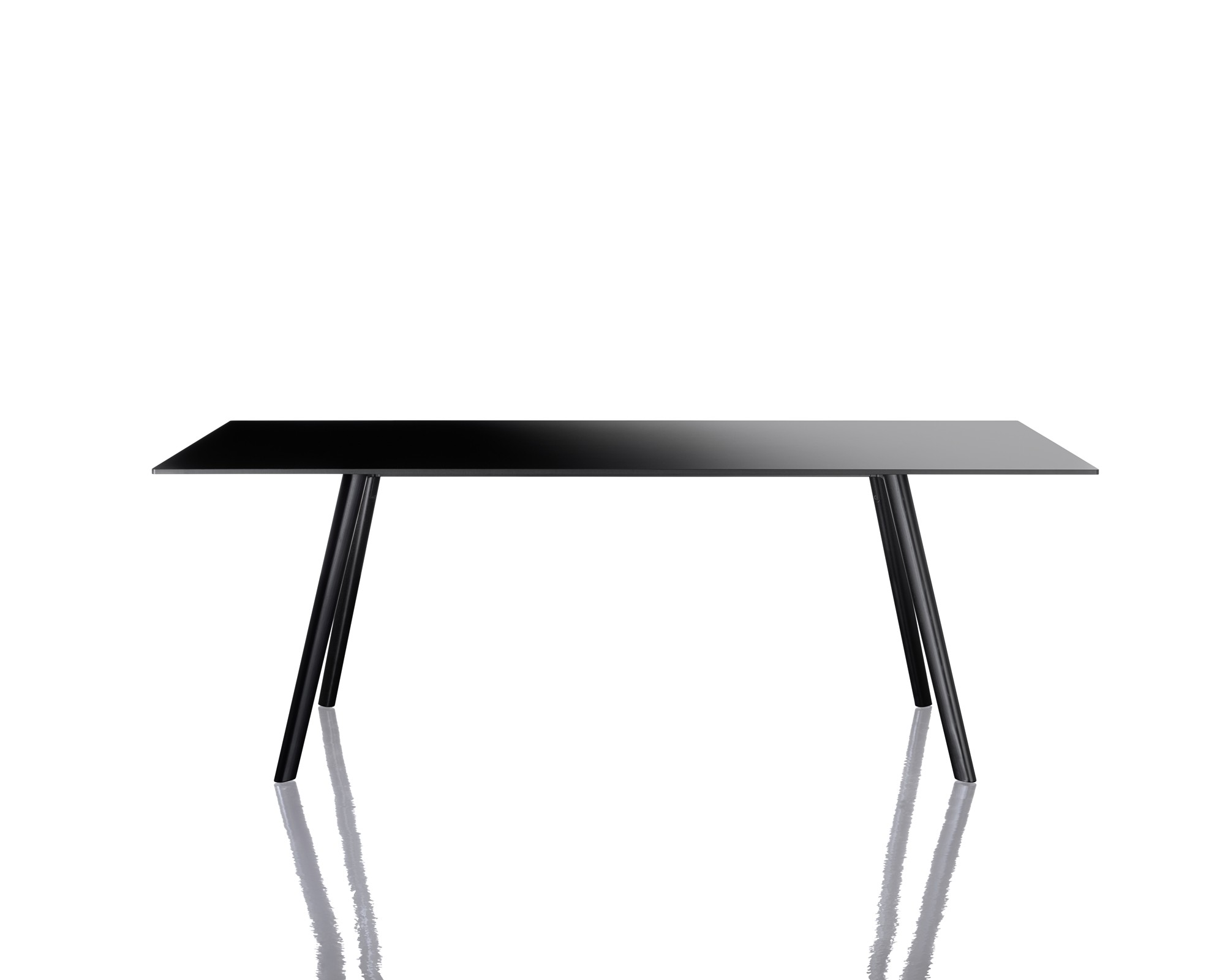 Pilo Table